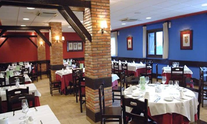 Restaurante y cafeteria en Gavin, Asdon Aventura Pirineos